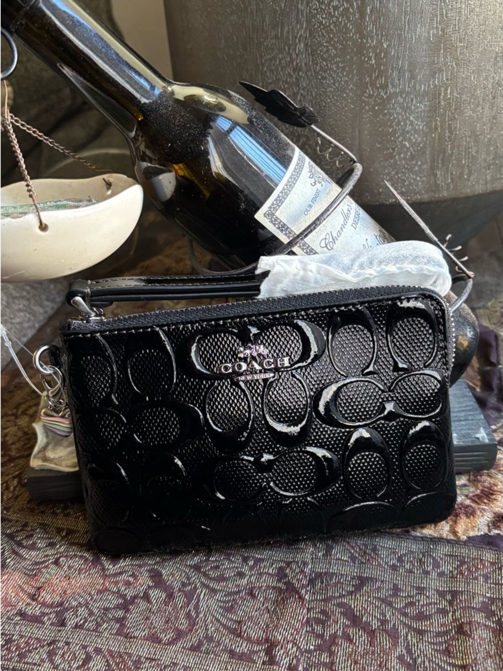 SOLD⛔️Authentic COACH patent signature leather zip top wristlet /a heart charm